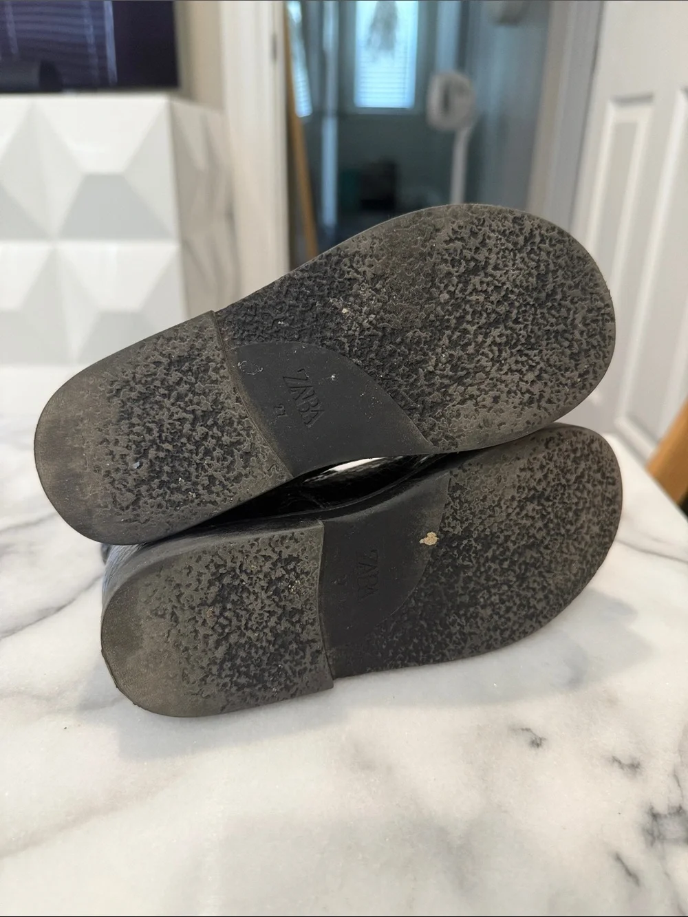 Zara TG Size 10 Black Croc Textured Ankle Boots